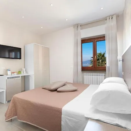 Relax & Sea 酒店 *