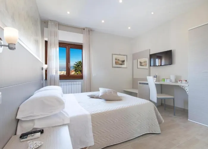 Relax & Sea 호텔 *