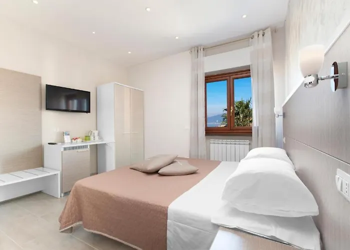 Relax & Sea 호텔 *